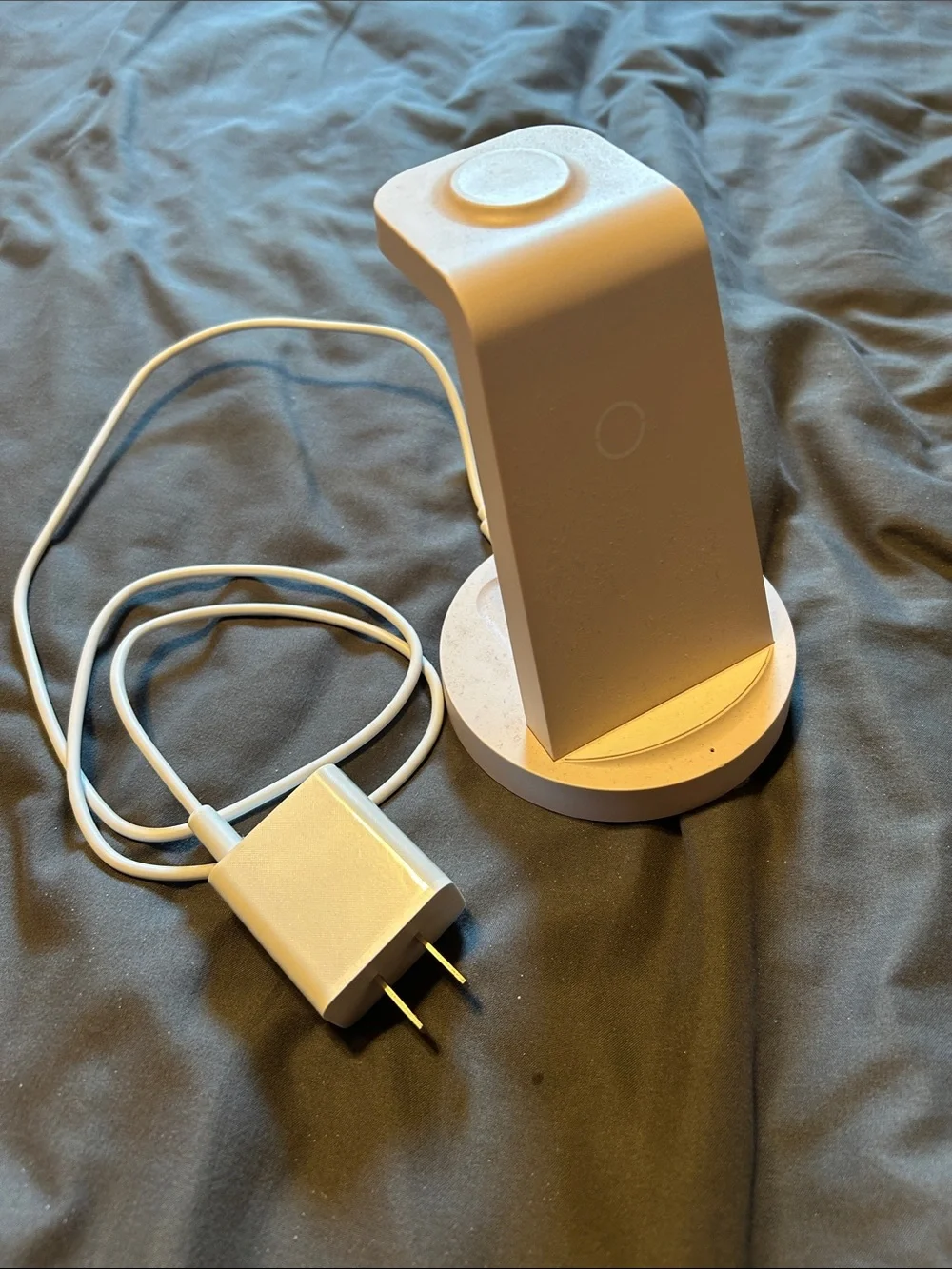White Magnetic Charging Stand with Wall Adapter